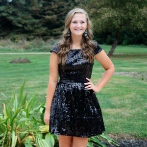 Sequin Black Short Sleeve Formal Dress